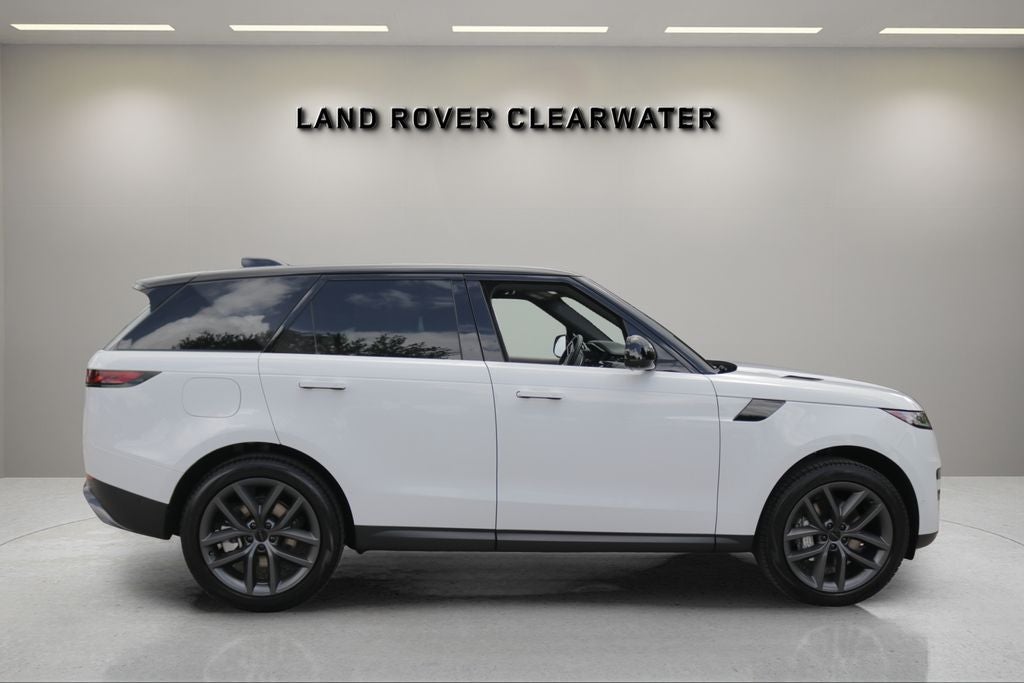 2027 Land Rover Range Rover Sport SE