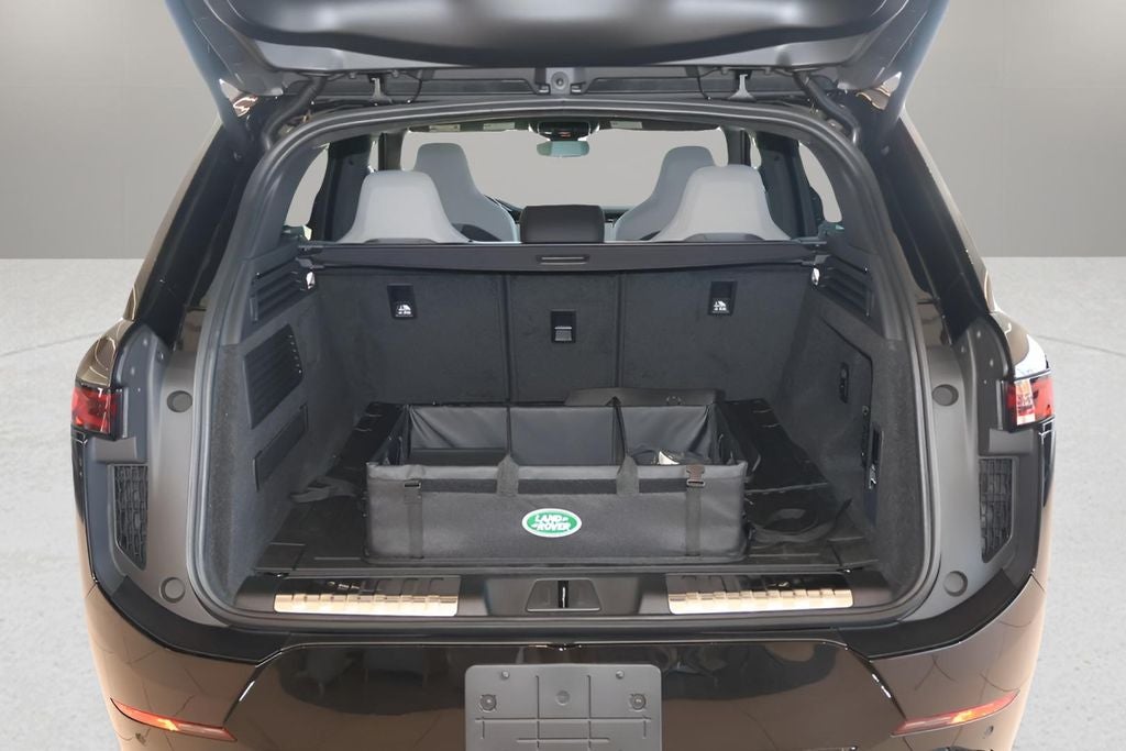 2026 Land Rover Range Rover Sport SV