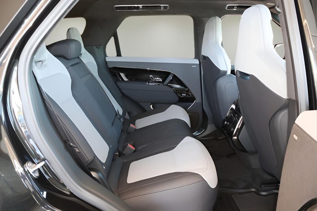 2026 Land Rover Range Rover Sport SV