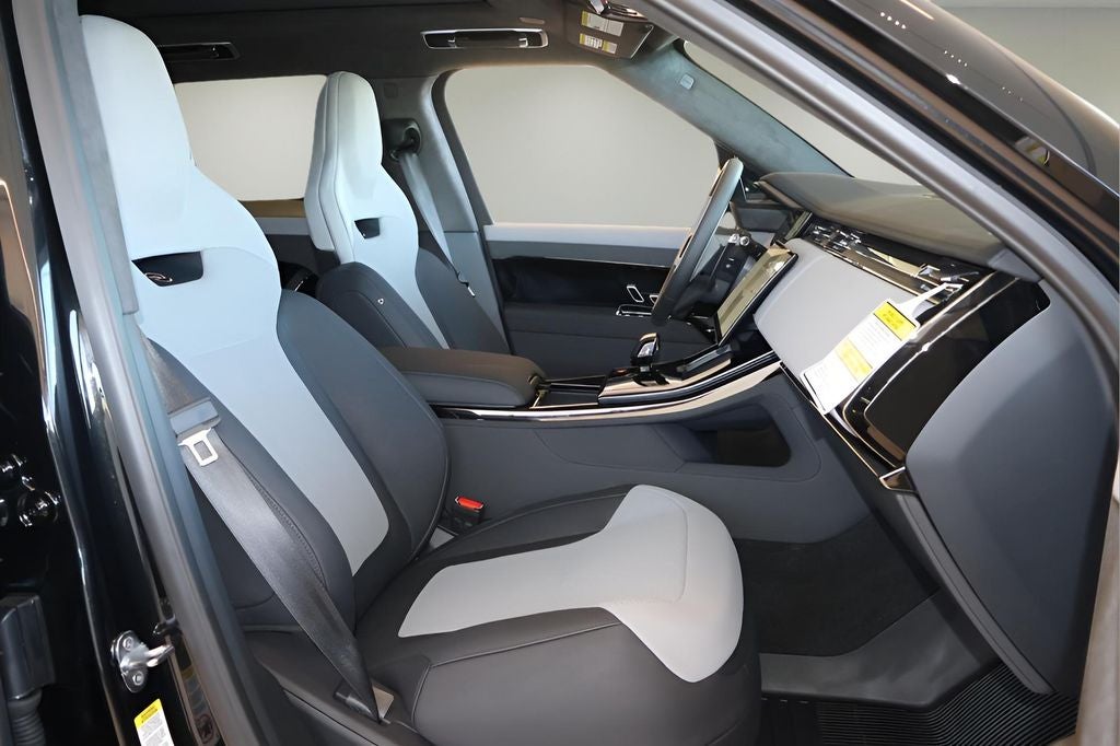 2026 Land Rover Range Rover Sport SV