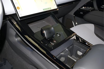 2026 Land Rover Range Rover Sport SV