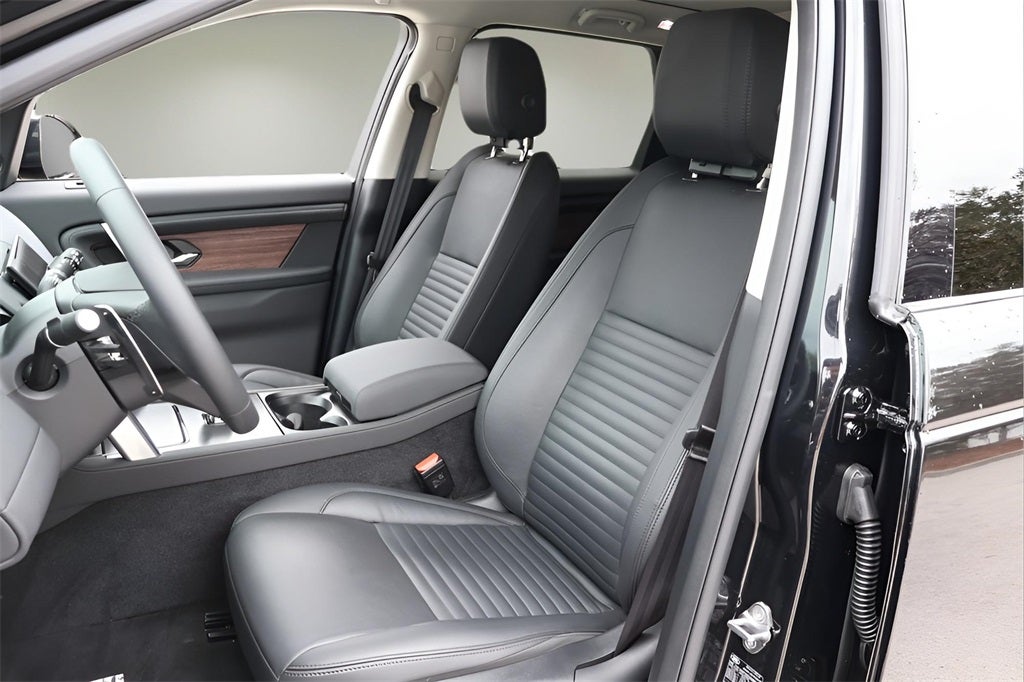 2025 Land Rover Discovery Sport S