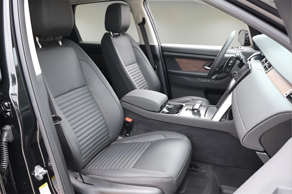 2025 Land Rover Discovery Sport S