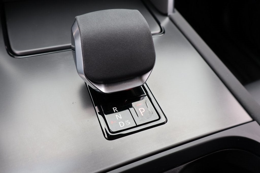 2025 Land Rover Discovery Sport S