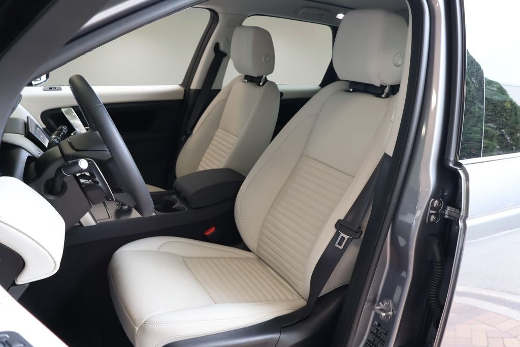2025 Land Rover Discovery Sport S