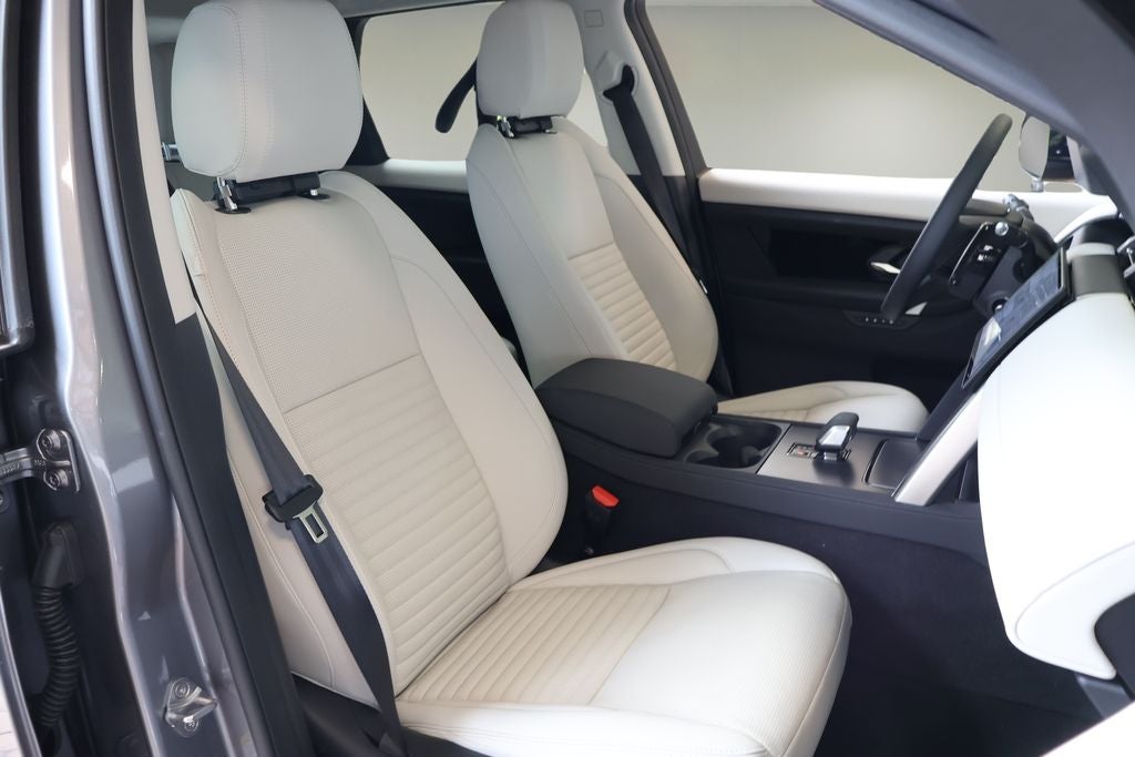2025 Land Rover Discovery Sport S