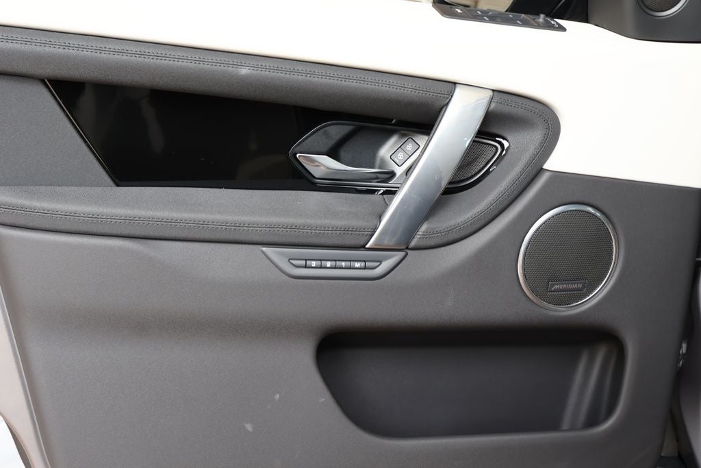 2025 Land Rover Discovery Sport S
