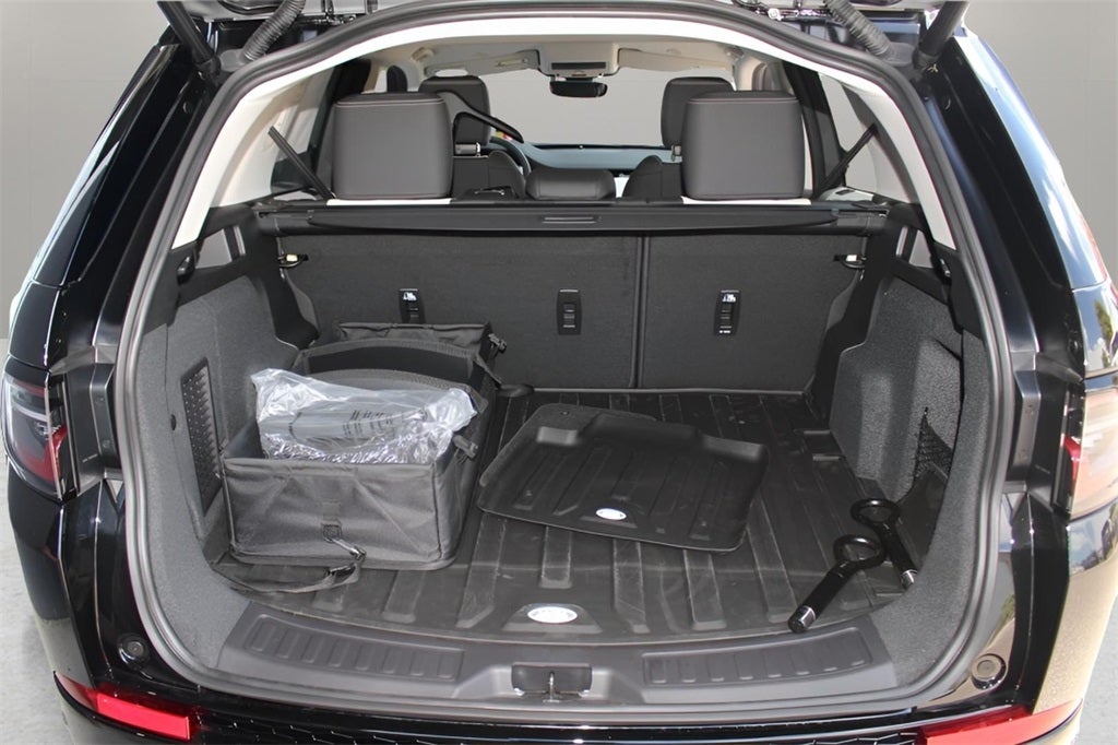 2025 Land Rover Discovery Sport S