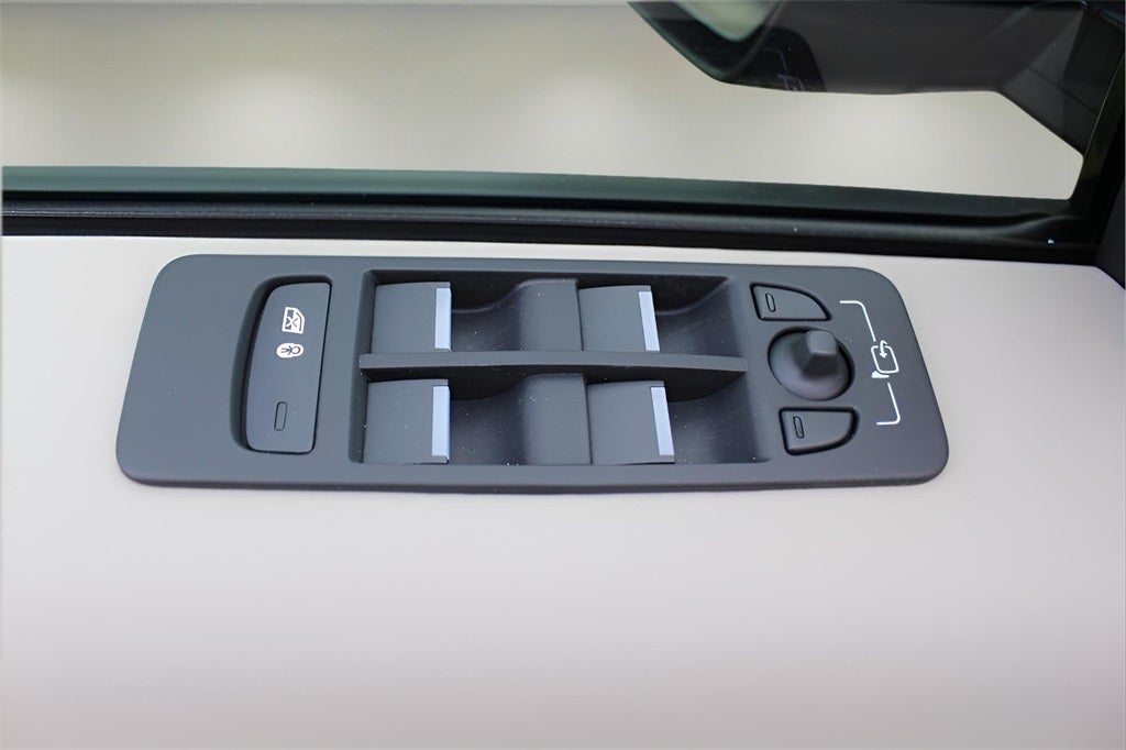 2025 Land Rover Discovery Sport S