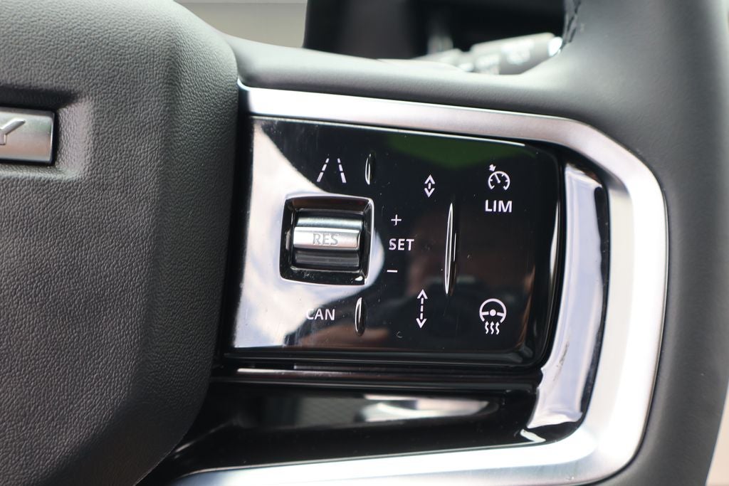 2024 Land Rover Discovery Sport SE