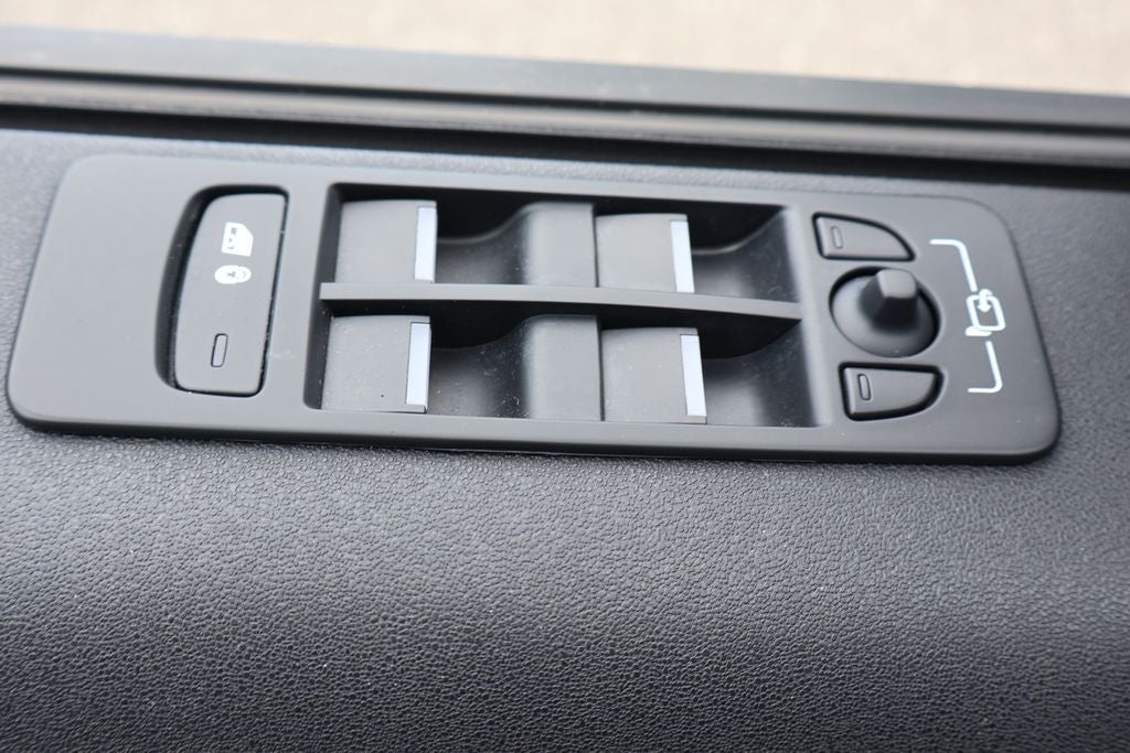 2024 Land Rover Discovery Sport SE