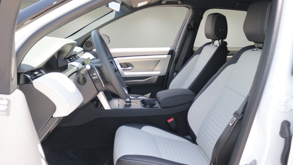 2026 Land Rover Discovery Sport Landmark