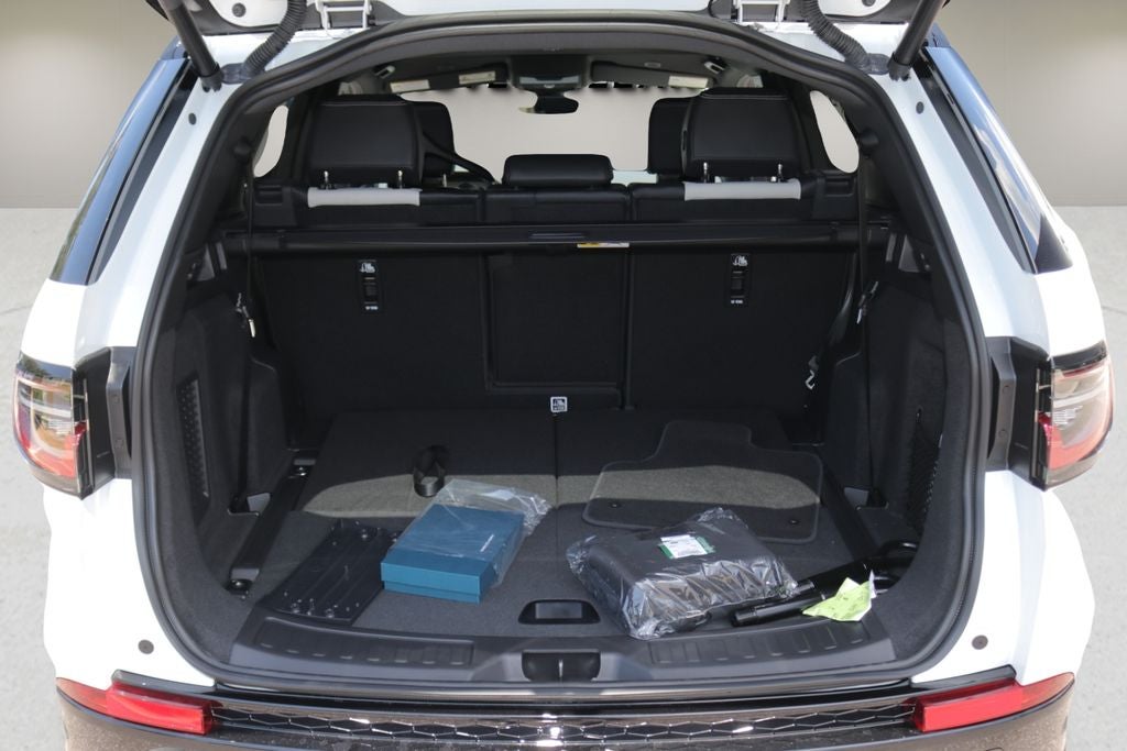 2026 Land Rover Discovery Sport Landmark