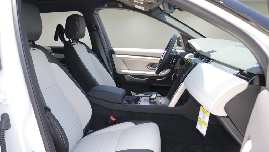 2026 Land Rover Discovery Sport Landmark