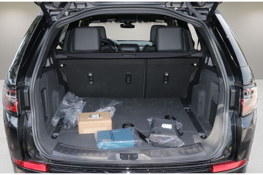 2026 Land Rover Discovery Sport Landmark