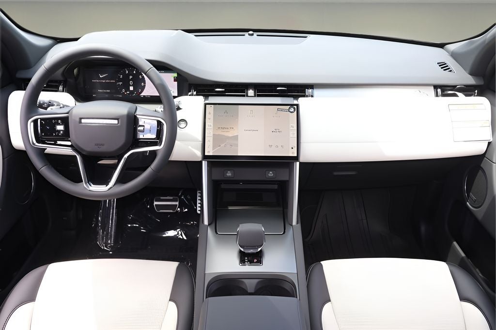 2026 Land Rover Discovery Sport Landmark