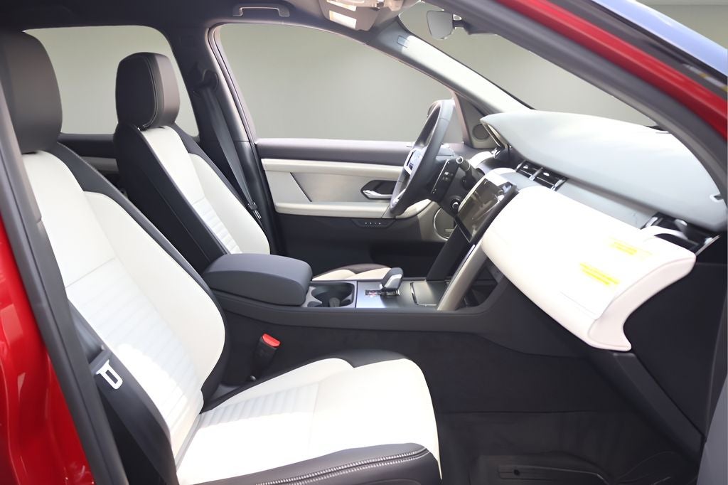 2026 Land Rover Discovery Sport Landmark