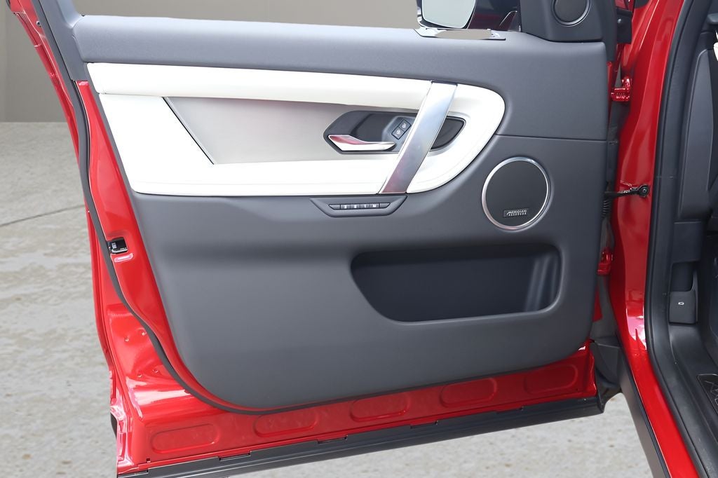 2026 Land Rover Discovery Sport Landmark