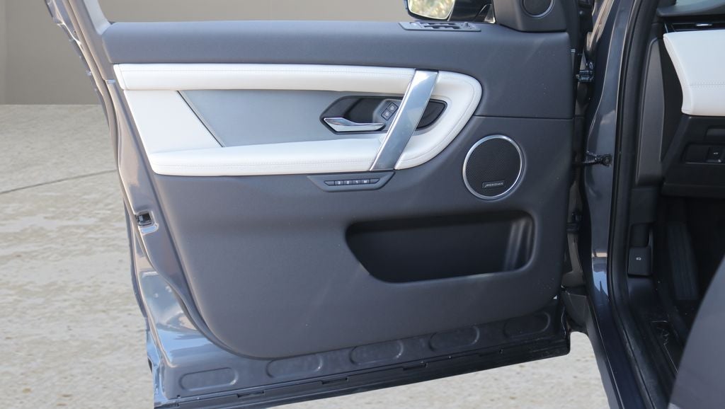 2026 Land Rover Discovery Sport Landmark