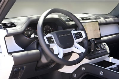 2025 Land Rover Defender 90 X-Dynamic SE