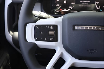 2025 Land Rover Defender 90 X-Dynamic SE