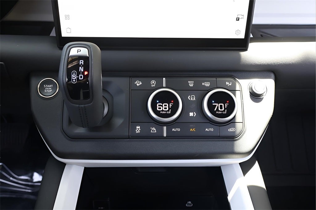 2025 Land Rover Defender 90 X-Dynamic SE