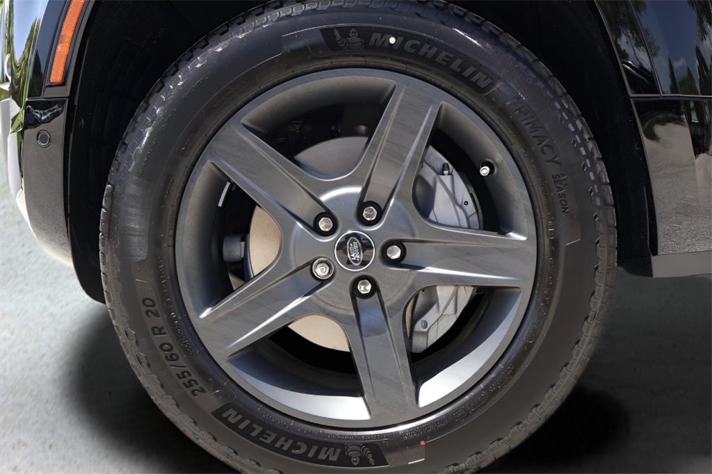 2025 Land Rover Defender 90 X-Dynamic SE