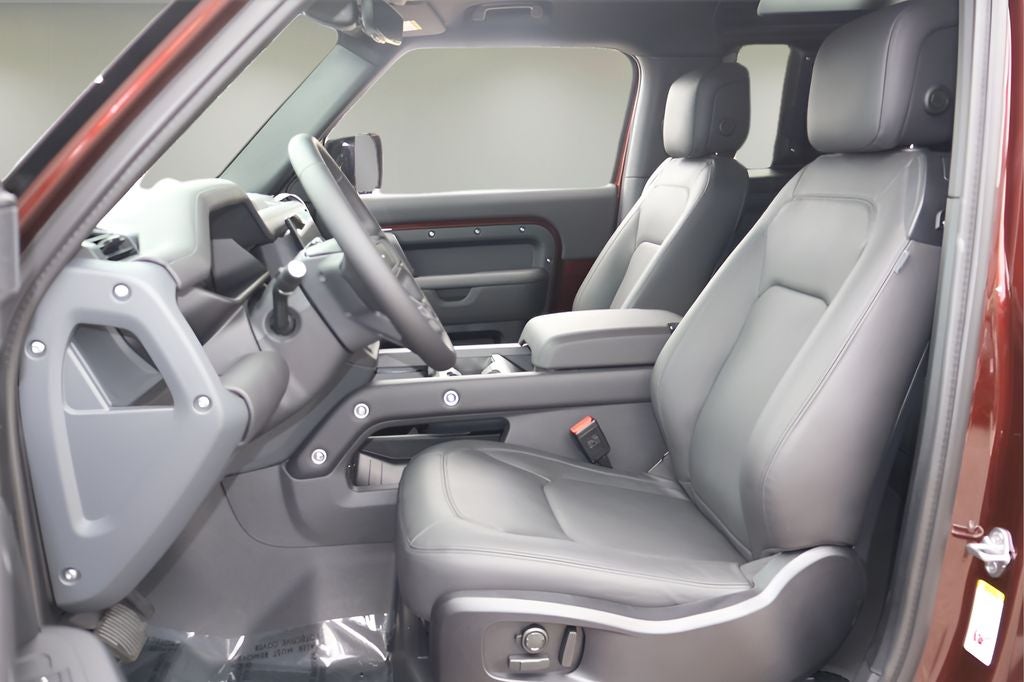 2026 Land Rover Defender 90 X-Dynamic SE