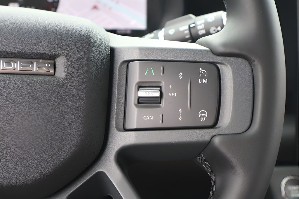 2026 Land Rover Defender 90 X-Dynamic SE