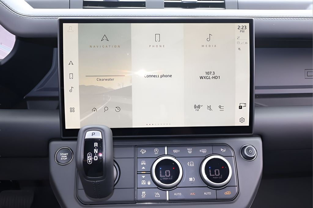 2026 Land Rover Defender 90 X-Dynamic SE