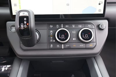 2026 Land Rover Defender 90 X-Dynamic SE