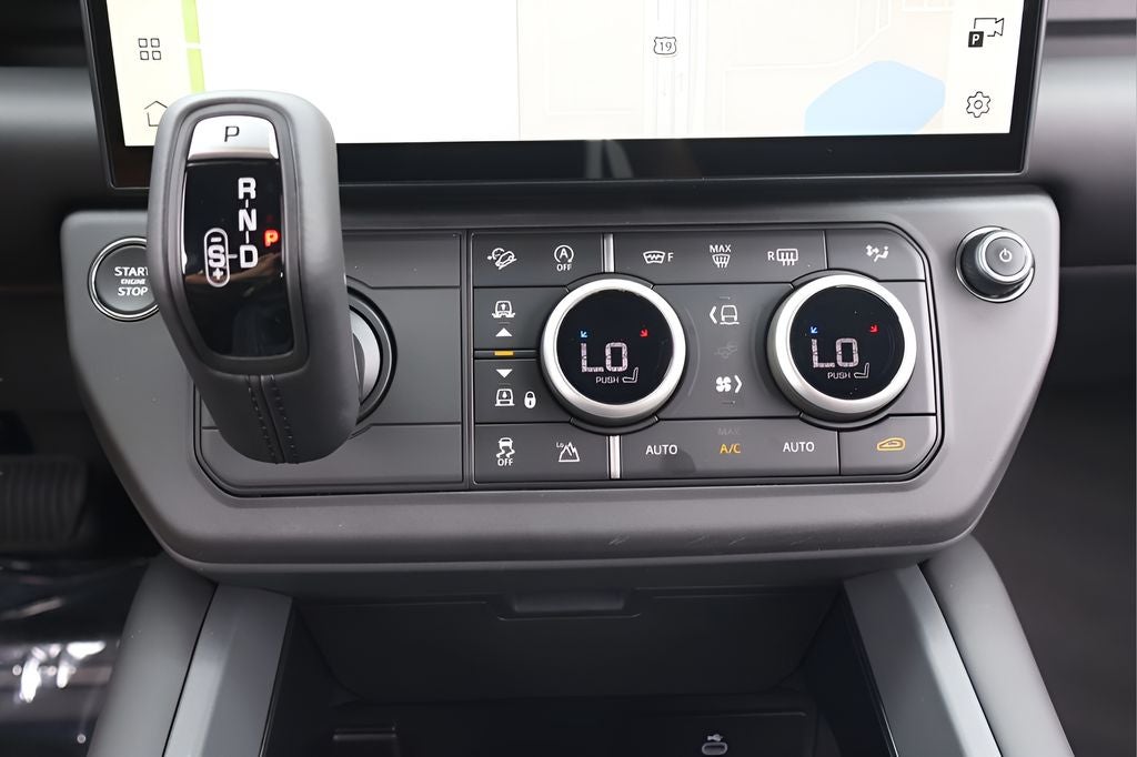 2026 Land Rover Defender 90 X-Dynamic SE