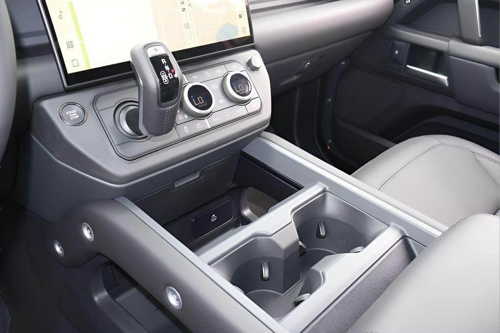 2026 Land Rover Defender 90 X-Dynamic SE