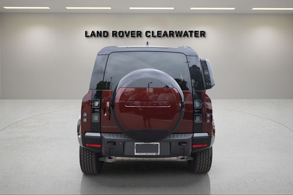 2026 Land Rover Defender 90 X-Dynamic SE