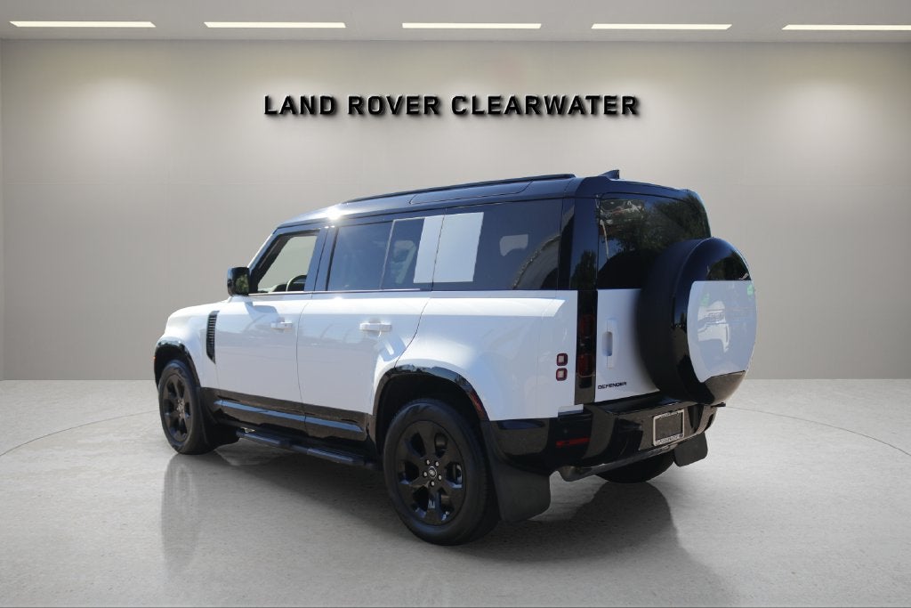 2025 Land Rover Defender 110 X-Dynamic SE