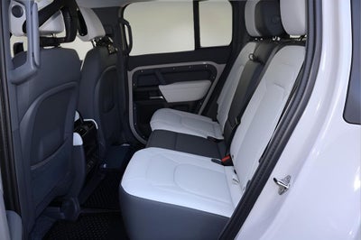 2026 Land Rover Defender 110 X-Dynamic SE