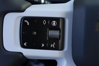 2026 Land Rover Defender 110 X-Dynamic SE