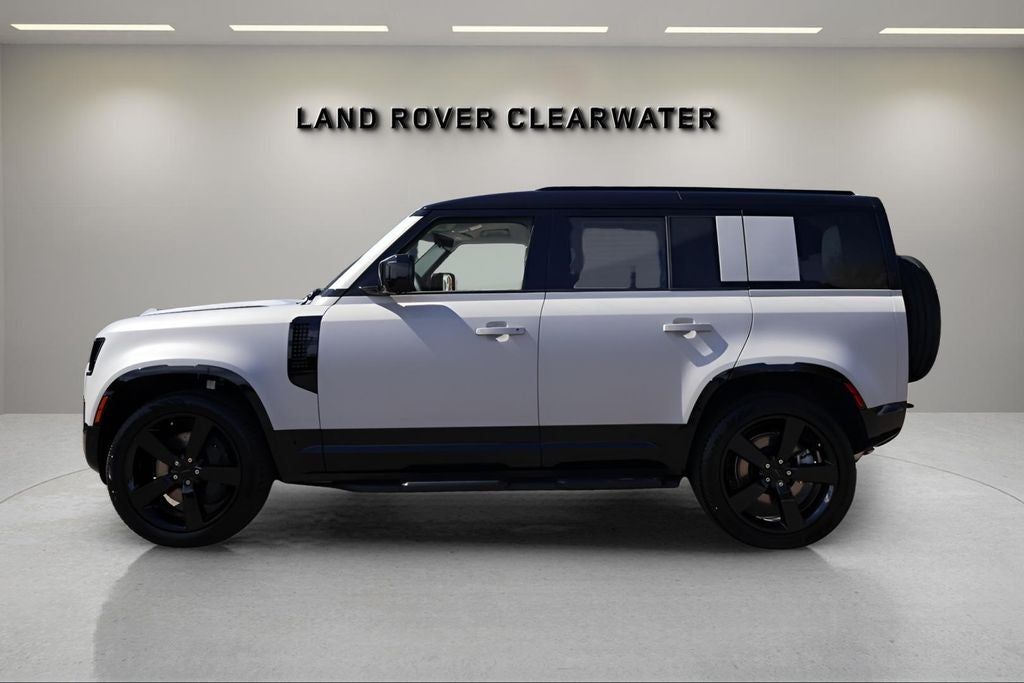 2026 Land Rover Defender 110 X-Dynamic SE