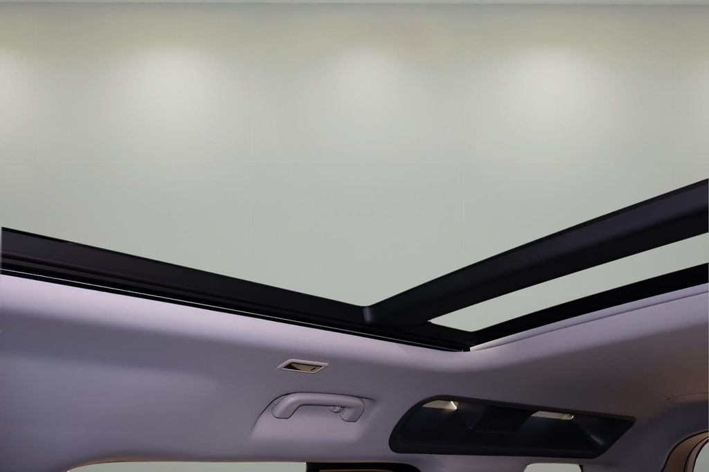 2026 Land Rover Defender 110 X-Dynamic SE