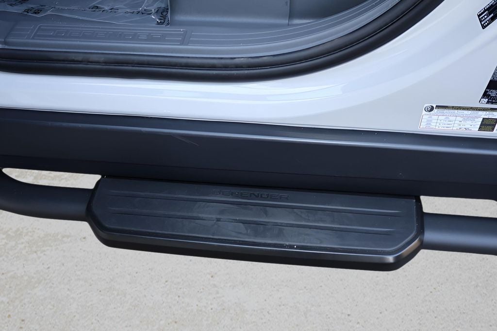 2026 Land Rover Defender 110 X-Dynamic SE