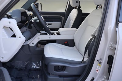 2026 Land Rover Defender 110 X-Dynamic SE