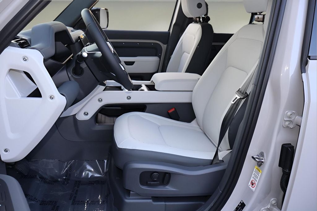 2026 Land Rover Defender 110 X-Dynamic SE