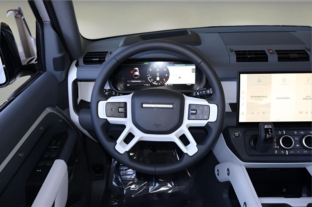 2026 Land Rover Defender 110 X-Dynamic SE