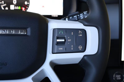 2026 Land Rover Defender 110 X-Dynamic SE