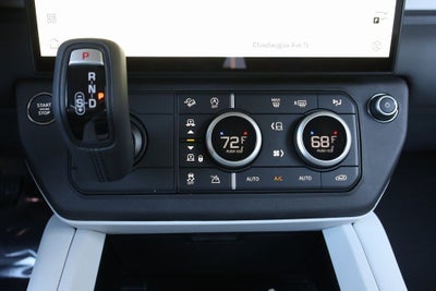 2026 Land Rover Defender 110 X-Dynamic SE