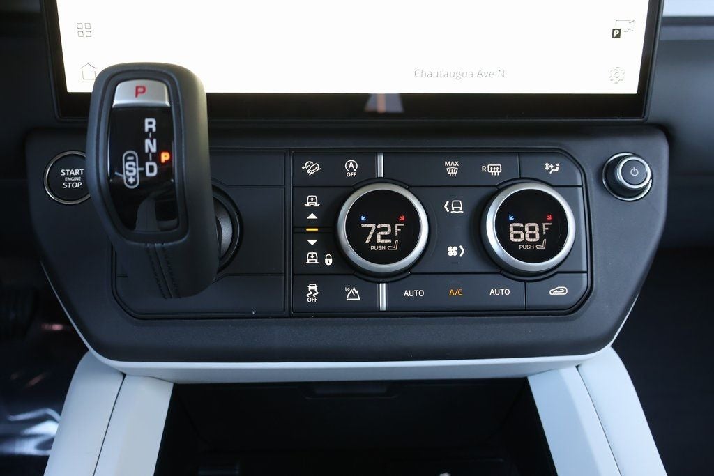 2026 Land Rover Defender 110 X-Dynamic SE