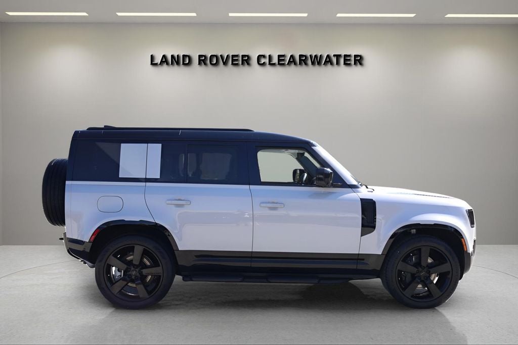 2026 Land Rover Defender 110 X-Dynamic SE