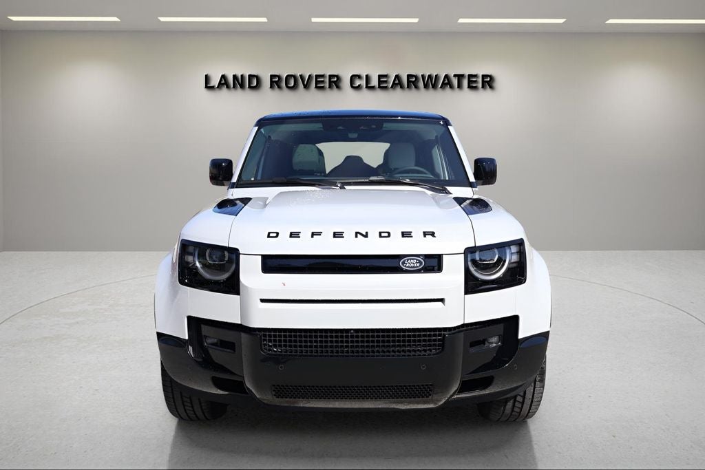 2026 Land Rover Defender 110 X-Dynamic SE