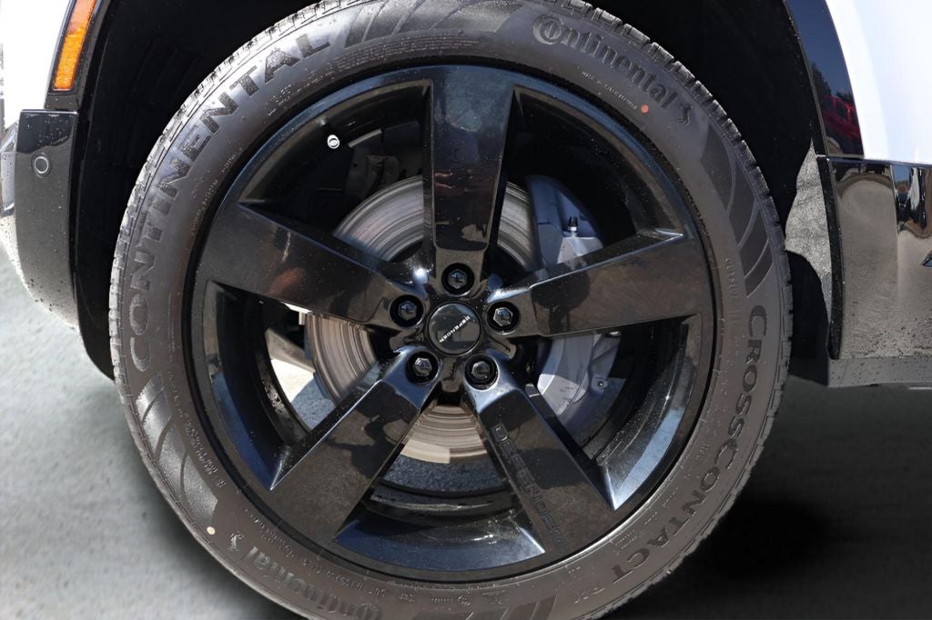 2026 Land Rover Defender 110 X-Dynamic SE