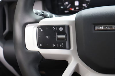 2026 Land Rover Defender 110 X-Dynamic SE